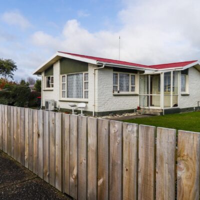 Tidy stand alone townhouse in Strathern