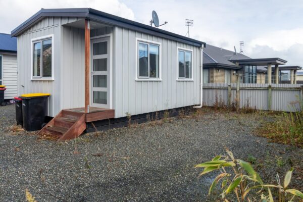 Modern 1 Bedroom Unit in Appleby