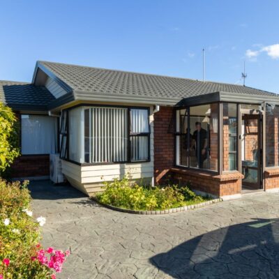 Spacious and sunny two bedroom house!