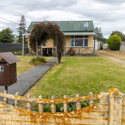 Spacious 2 bedroom property in Mataura!