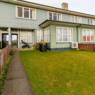 Tidy 3 bedroom unit on Yarrow!