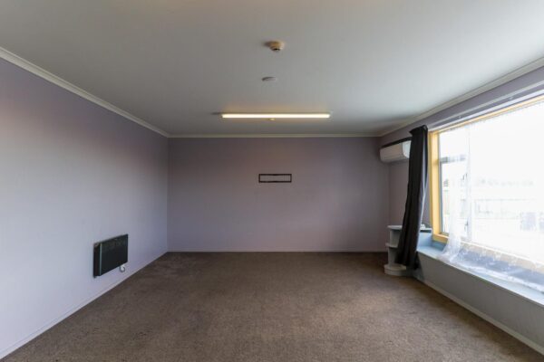 Spacious and low maintenance 3 bedroom in Gladstone!