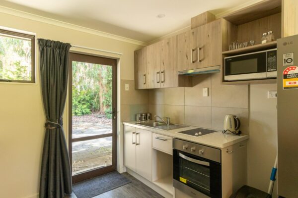Fully Furnished 1-2 Bedroom on McIvor