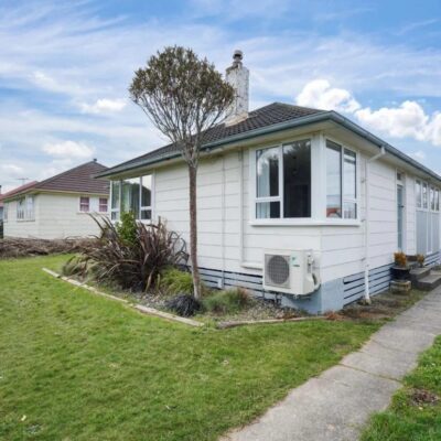 Freshly renovated and ready for new tenants!