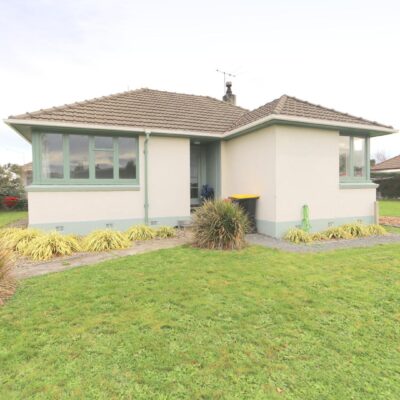 Sunny 3 Bedrooms in Glengarry!