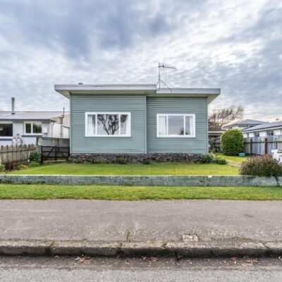 Cosy and warm two bedroom unit in Hawthorndale!