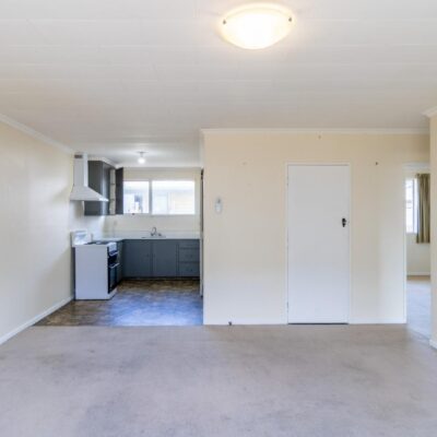 2 Bedrooms unit close to town