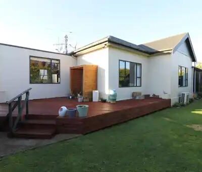 Large 3 bedroom Close to the City Centre!