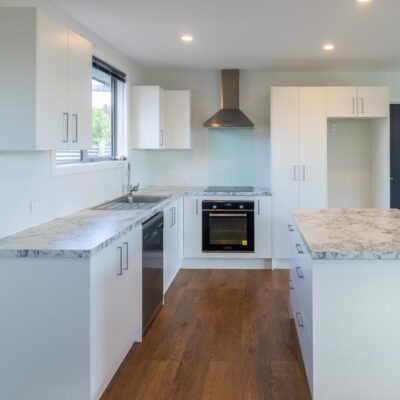 Modern 3 Bedroom Townhouse on Princes!