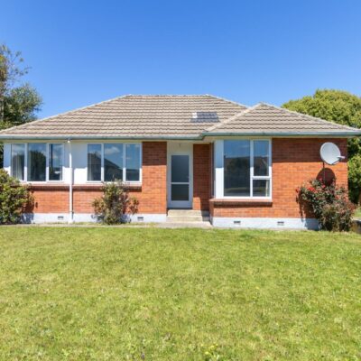 Cosy 2 Bedroom home in Strathern!