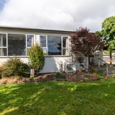 Tidy 2 Bedroom in Otautau!