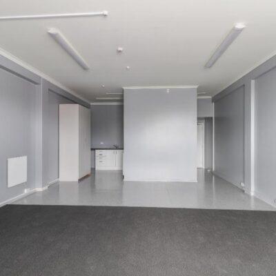 Easy care studio room!