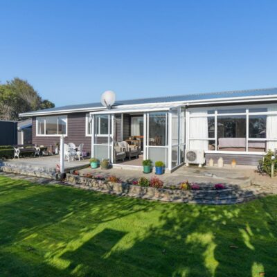 Tidy and spacious on Palmer Street!
