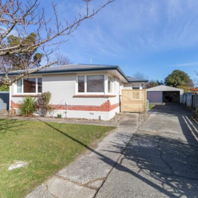 Delightful Derwent Crescent!