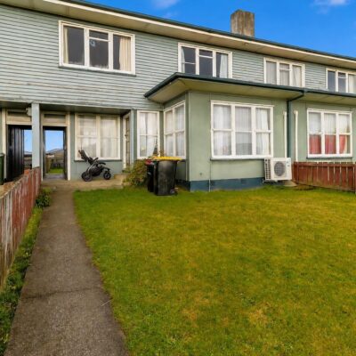 Tidy 3 bedroom unit on Yarrow!